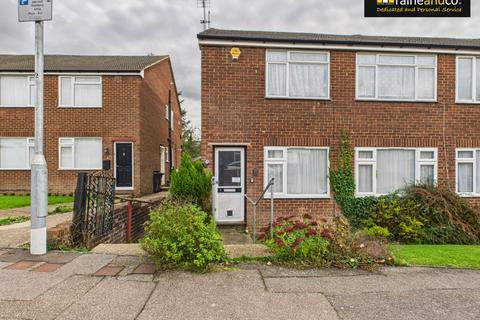 2 bed property, in St Vincents Way, £279,000