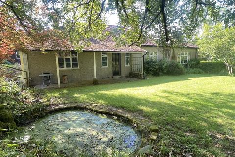 4 bed property, in Tisbury Road, £695,000