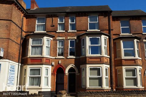 3 bed property, in Colwick Road, £180,000