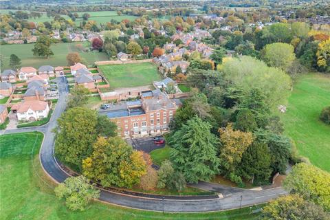 2 bed property, in Christleton Hall, £420,000
