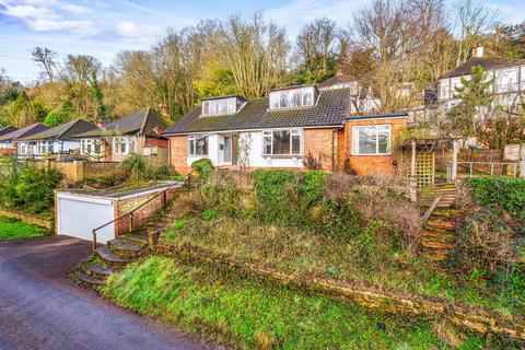 5 bed property, in Milner Road, £450,000