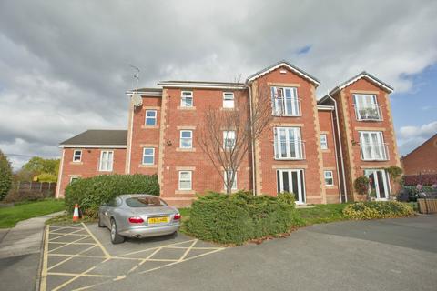 2 bed property, in Sandringham Court, £115,000