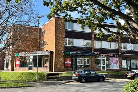 4 bed property, in Pearman Court, £270,000
