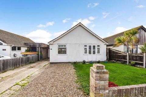 2 bed property, in Seafield Way, £425,000