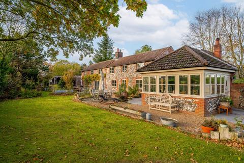 5 bed property, in Sutton Road, £650,000