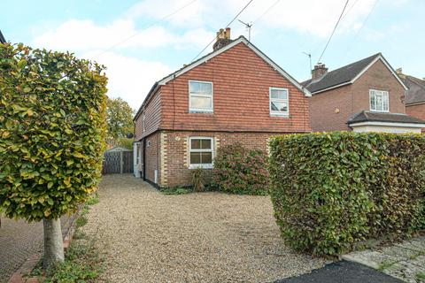 3 bed property, in Yew Tree Road, £525,000
