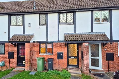 1 bed property, in Mappenors Lane, £130,000