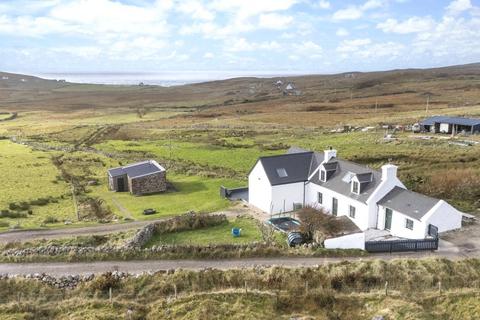 4 bed property, in 194 Clashmore, £350,000