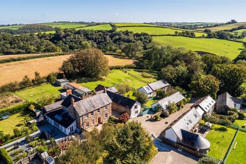 20 bed property, in Langtree, £2,200,000