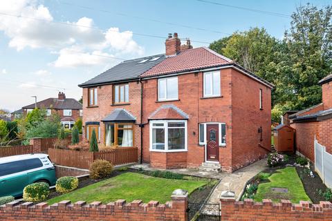 3 bed property, in Burley Hill Drive, £265,000