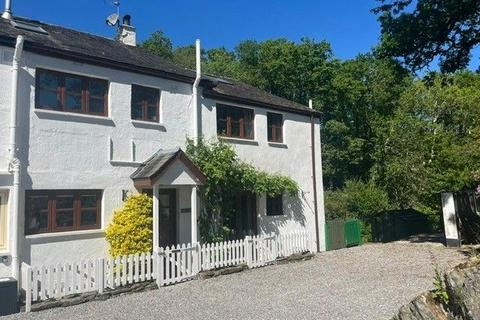 4 bed property, in Lake Bank, £599,000