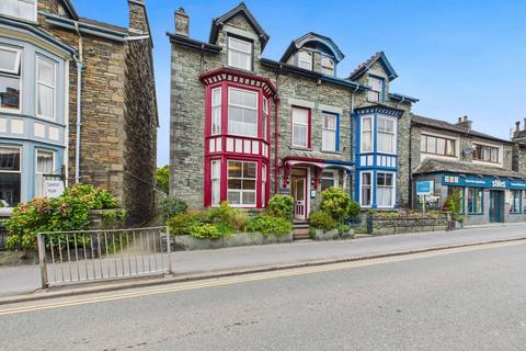 7 bed property, in Lattendales, £595,000