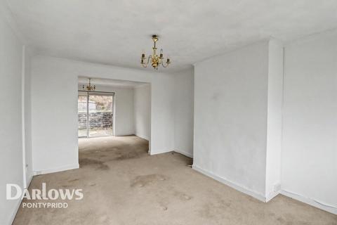 3 bed property, in Lanwood Road, £230,000