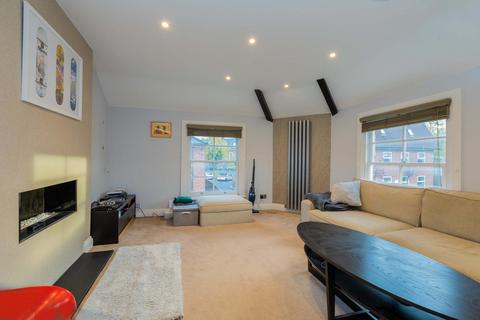 1 bed property, in Station Road, £270,000