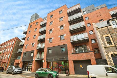 1 bed property, in Trade Street, £160,000