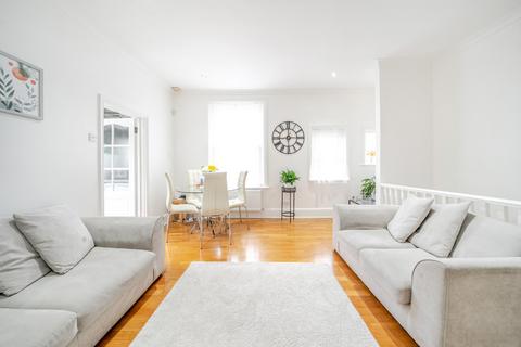 4 bed property, in Tremadoc Road, £700,000