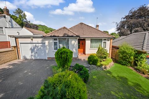 3 bed property, in Viewlands Drive, £459,950
