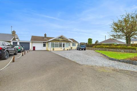 4 bed property, in Jameston, £425,000