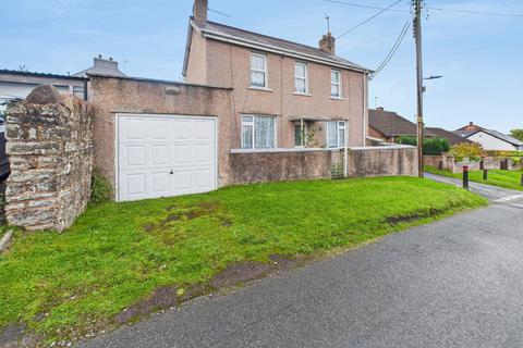 3 bed property, in Woodgate Road, £260,000