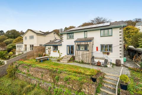 5 bed property, in Higher Kelly, £600,000