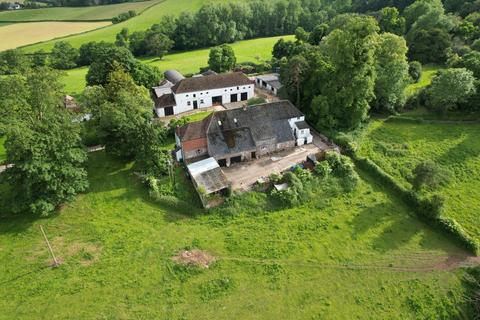 Studio, in Llangybi, £1,800,000