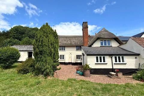 4 bed property, in East Budleigh, £725,000