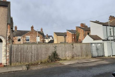 Land, in Hampton Road, £44,000