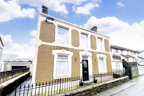 3 bed property, in 19 Sybil Street, £175,000