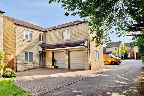 5 bed property, in Broctone Drive, £500,000