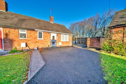 1 bed property, in Speedy Close, £170,000