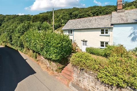 2 bed property, in Weare Giffard, £295,000