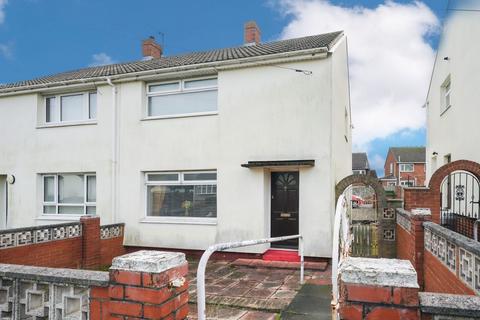 2 bed property, in Coverdale, £90,000