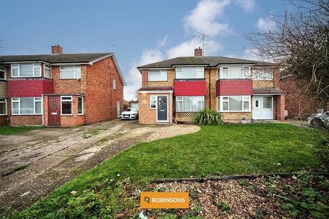 3 bed property, in Lockington Crescent, £390,000