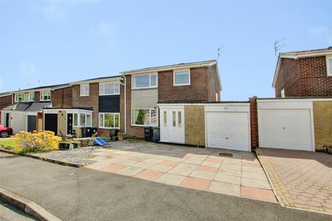 3 bed property, in Winchester Road, £180,000