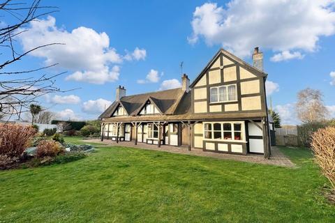 4 bed property, in Sandford, £750,000