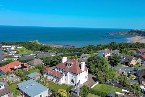 4 bed property, in Filey Road, £675,000