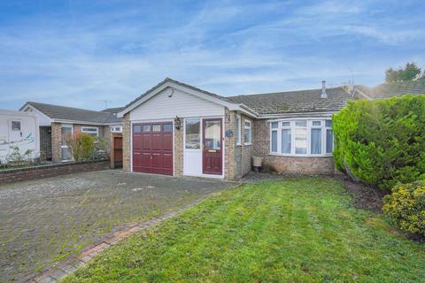 2 bed property, in Virginia Way, £399,950