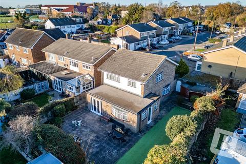 3 bed property, in Grassmere Road, £650,000