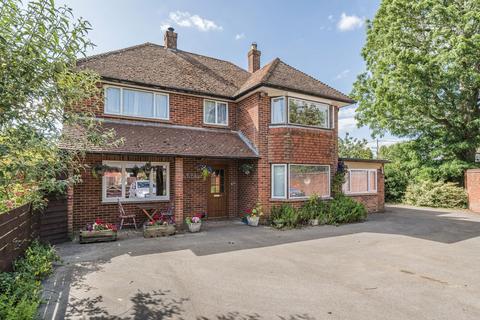 4 bed property, in Andover Road, £590,000