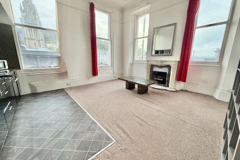 1 bed property, in Torwood Street, £115,000