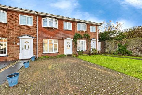 3 bed property, in Clarence Place, £280,000