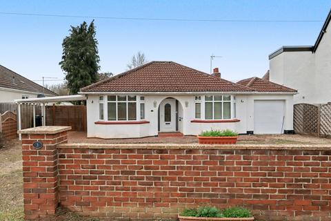 3 bed property, in Elm Close, £475,000