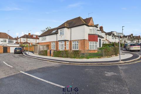 4 bed property, in St. Georges Road, £1,000,000