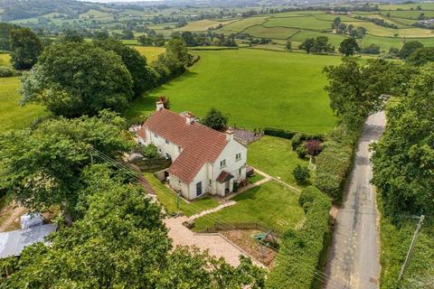3 bed property, in Membury, £345,000