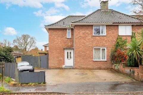 3 bed property, in Sandy Lane, £260,000