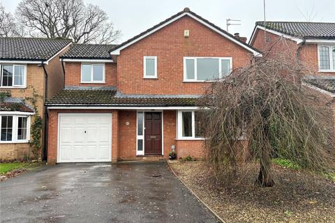4 bed property, in Bryony Gardens, £390,000
