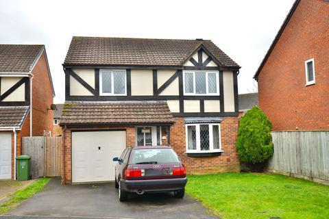 4 bed property, in Foxglove Close, £315,000