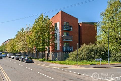2 bed property, in Quay 5, £110,000
