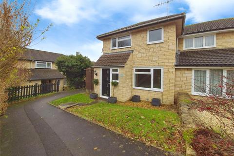 3 bed property, in Stratton Heights, £350,000