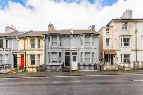 6 bed property, in Upper Lewes Road, £575,000